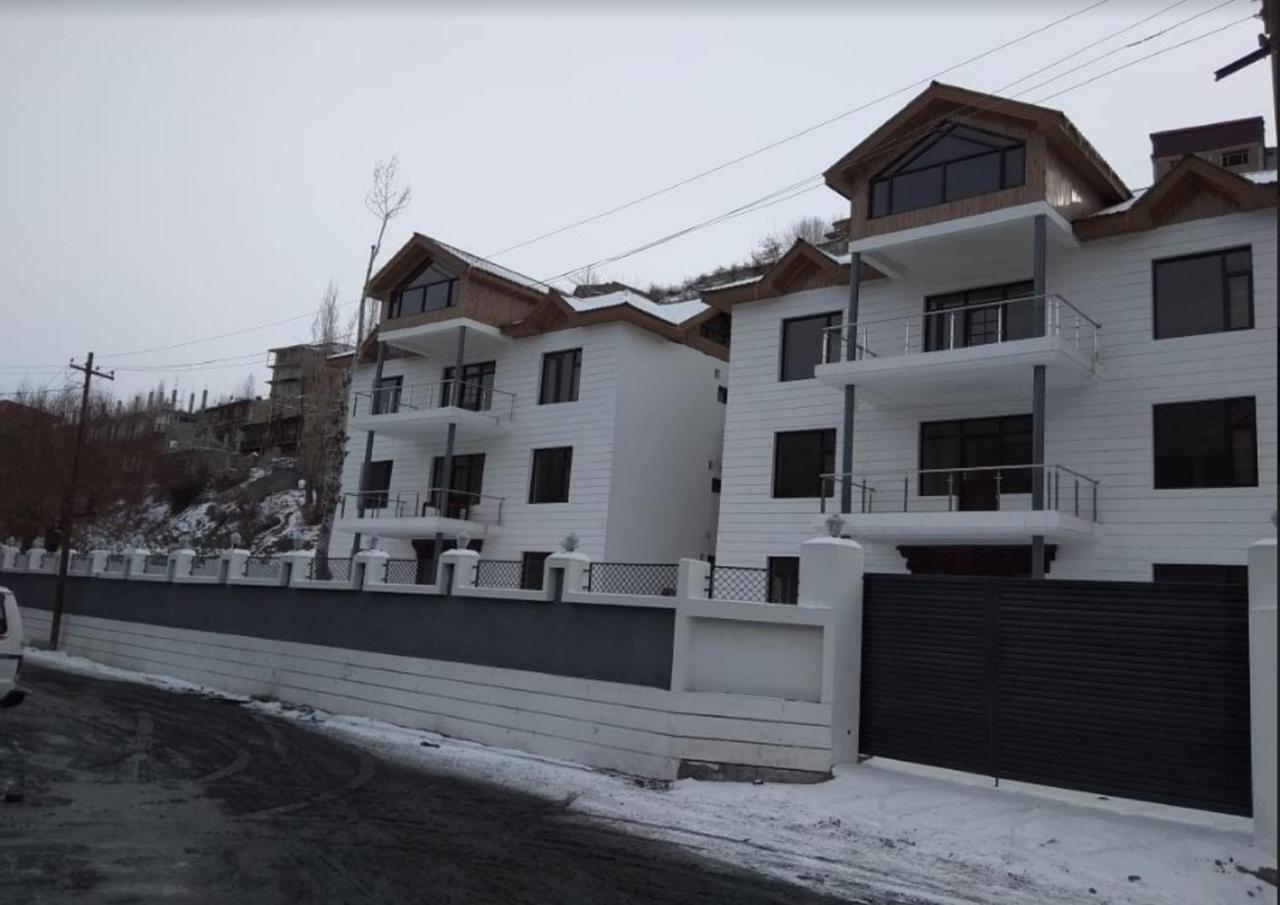 Hotel Kargil Heights Eksteriør billede