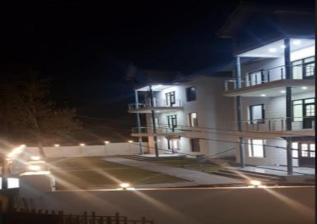 Hotel Kargil Heights Eksteriør billede