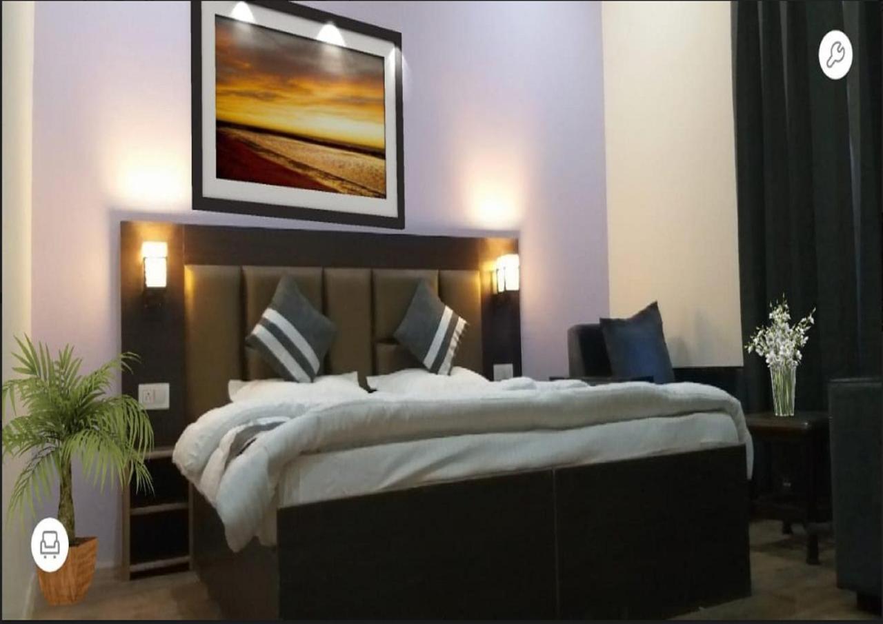 Hotel Kargil Heights Eksteriør billede