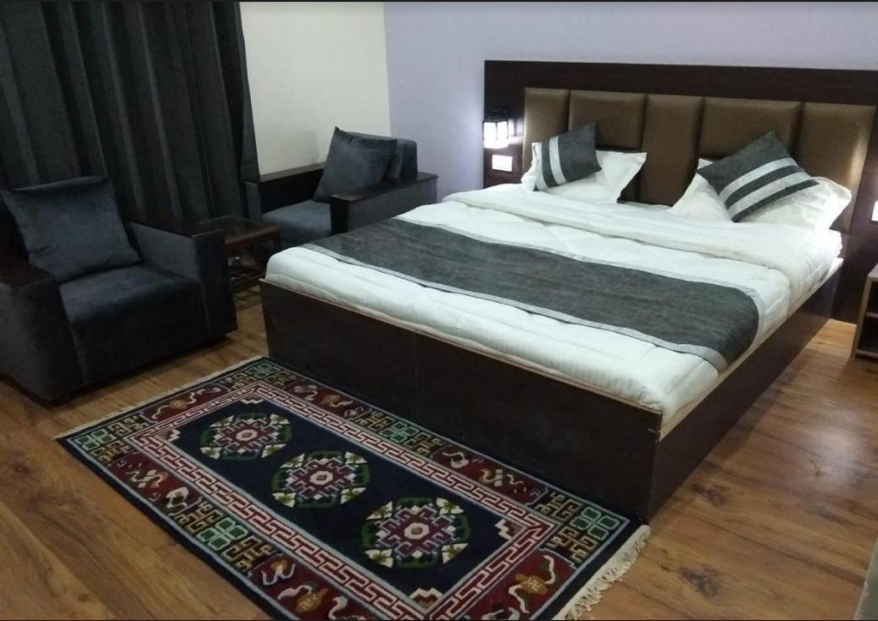 Hotel Kargil Heights Eksteriør billede