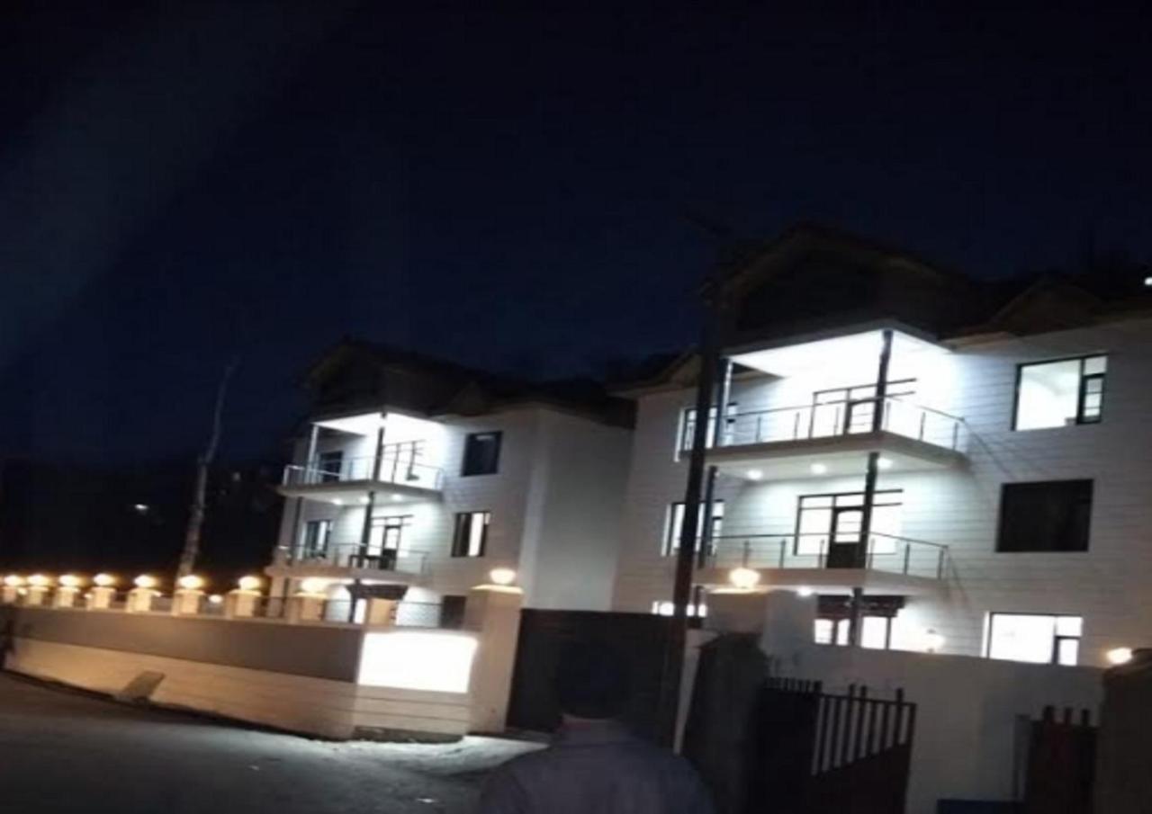 Hotel Kargil Heights Eksteriør billede