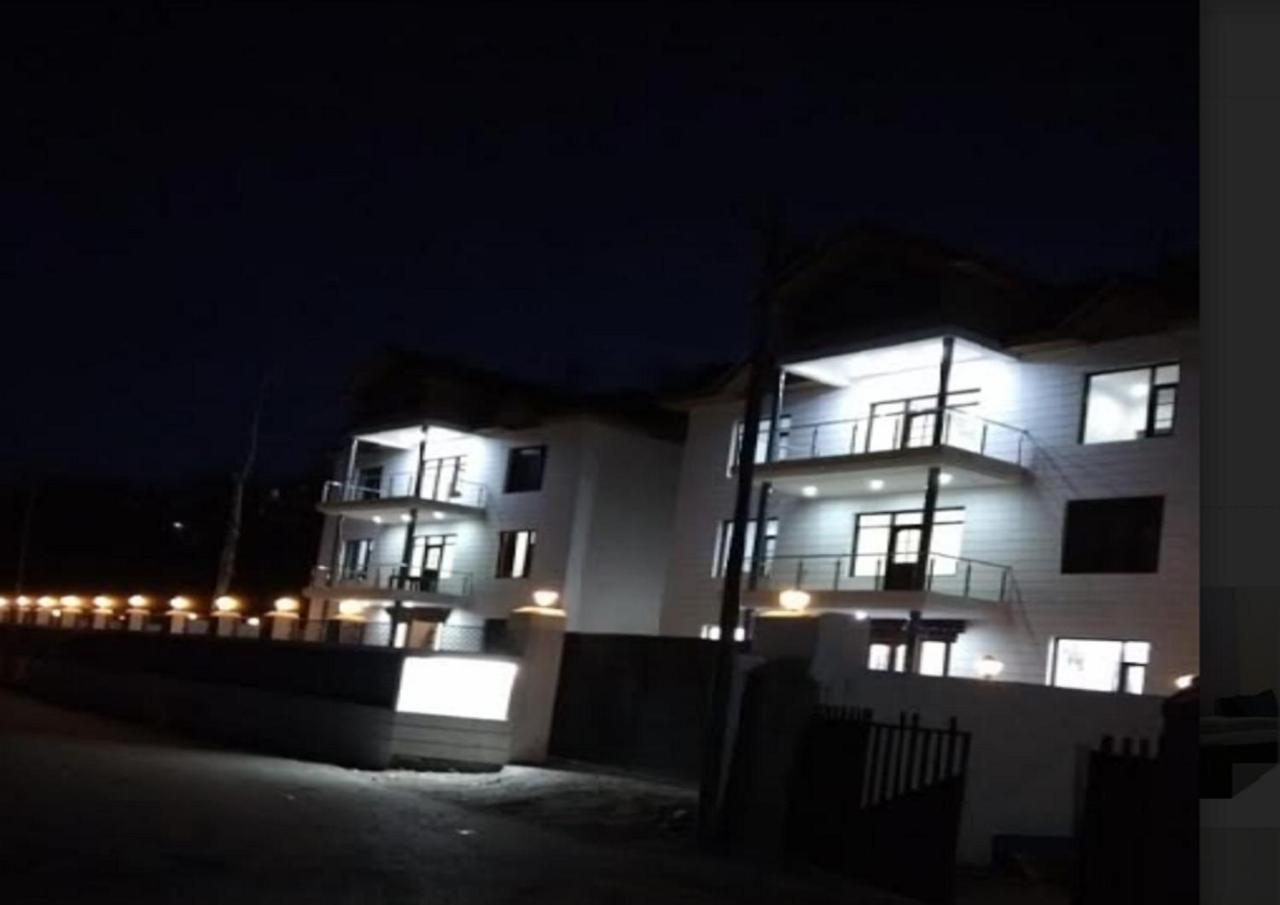 Hotel Kargil Heights Eksteriør billede