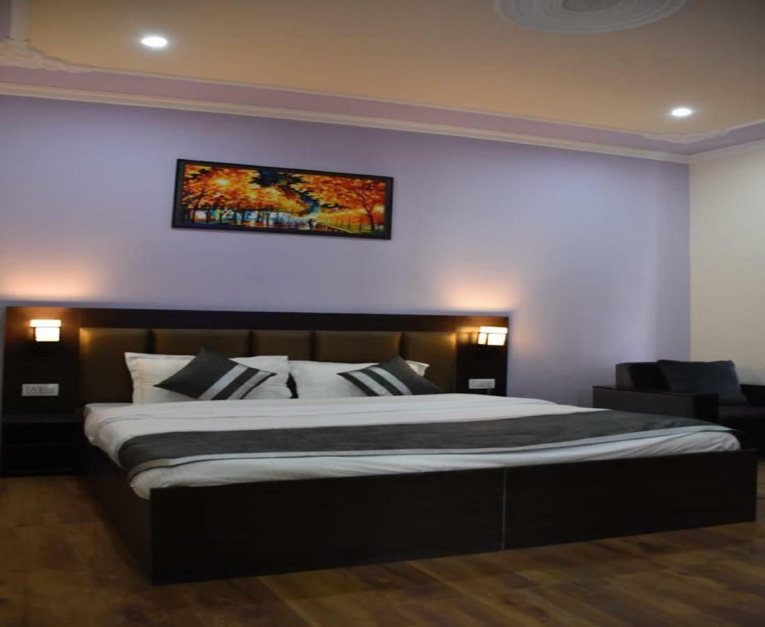 Hotel Kargil Heights Eksteriør billede