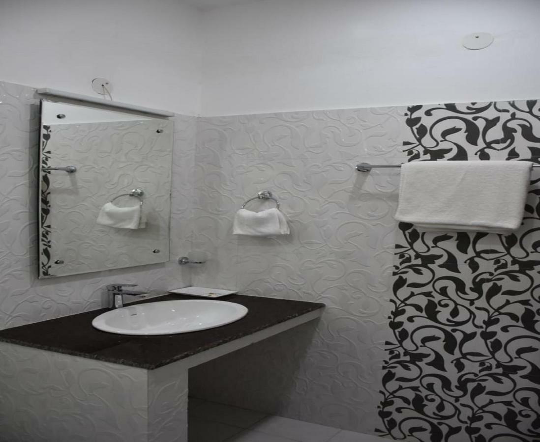 Hotel Kargil Heights Eksteriør billede