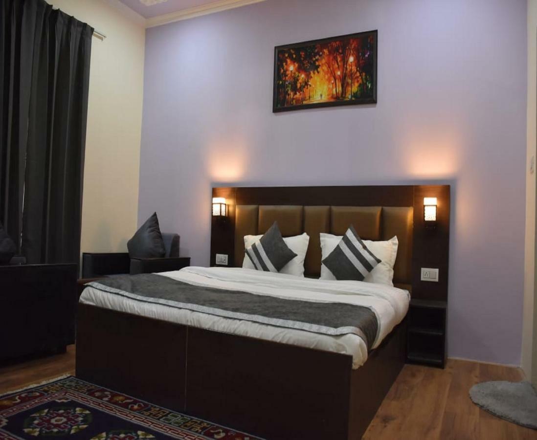 Hotel Kargil Heights Eksteriør billede